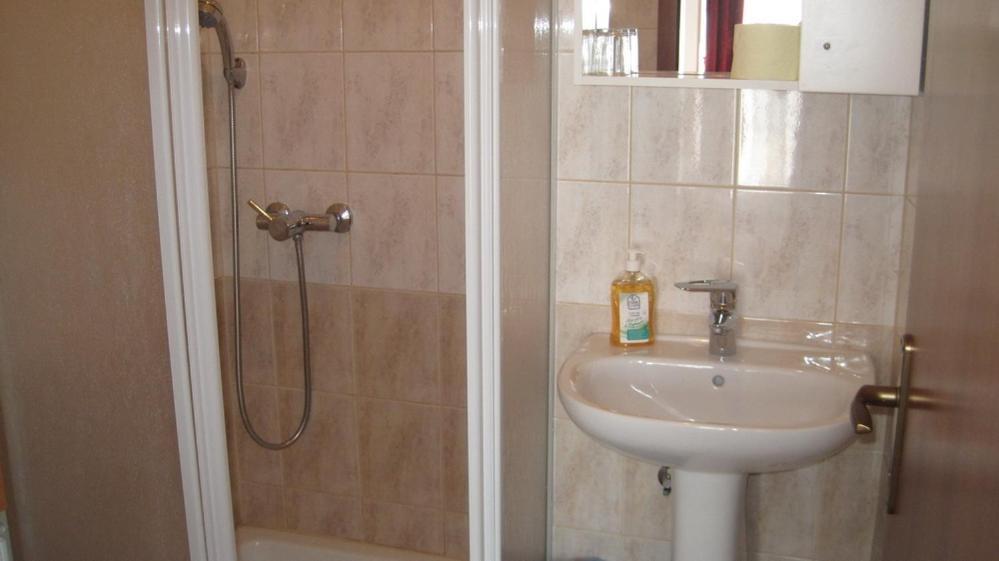 Pansion Ribica Hotel Crikvenica Luaran gambar