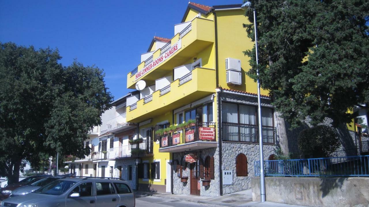 Pansion Ribica Hotel Crikvenica Luaran gambar