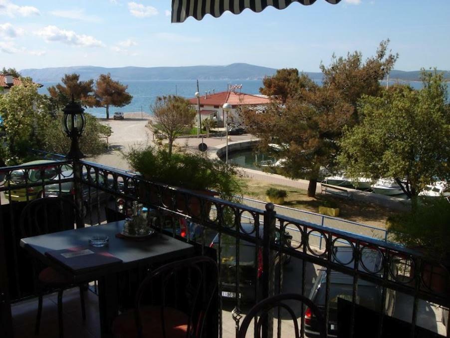 Pansion Ribica Hotel Crikvenica Luaran gambar