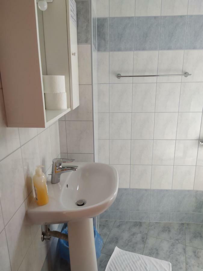 Pansion Ribica Hotel Crikvenica Luaran gambar